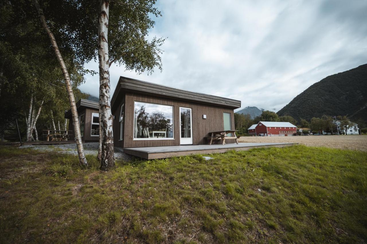 Setnes Feriesenter Hostel Veblungsnes Exterior photo