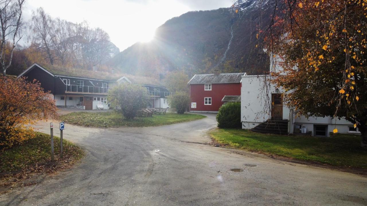 Setnes Feriesenter Hostel Veblungsnes Exterior photo